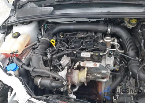 2016 Ford Focus Se z USA, uszkodzony, nr VIN 1FADP3KE2GL323911